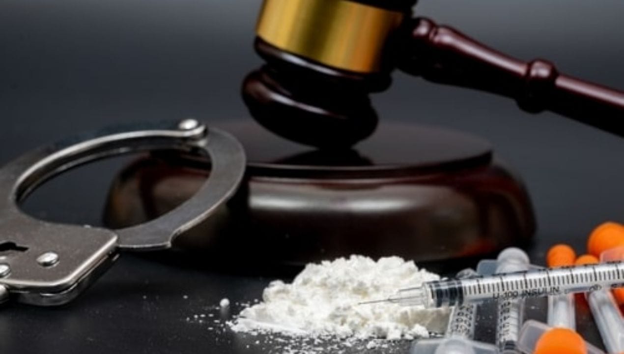 حكم مروج المخدرات لأول مرة​