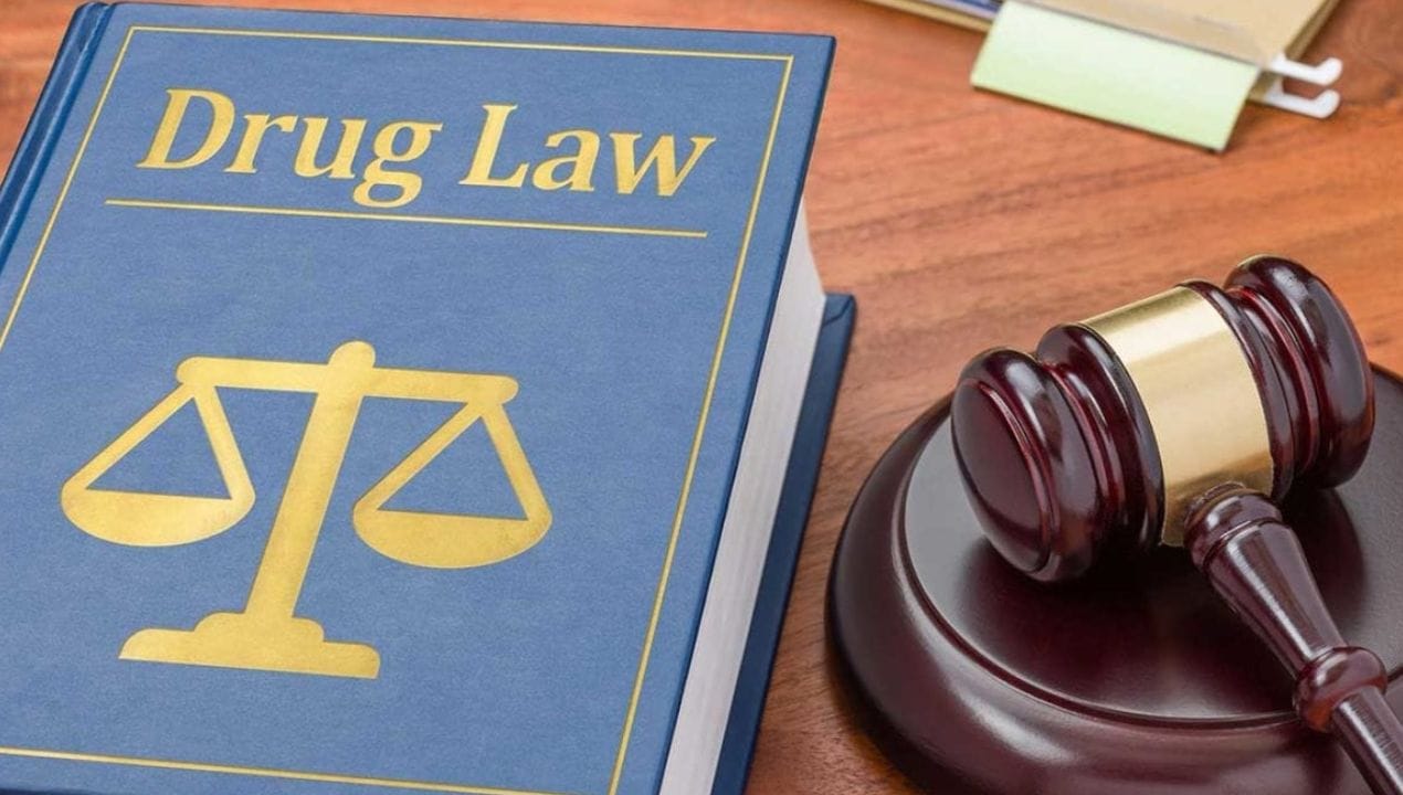 محامي مخدرات