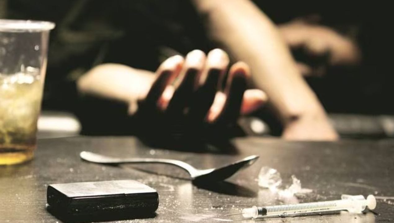 عقوبة تعاطي المخدرات