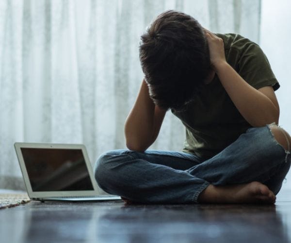 الابتزاز الالكتروني​