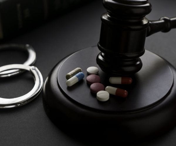 أسباب البراءة في قضايا المخدرات