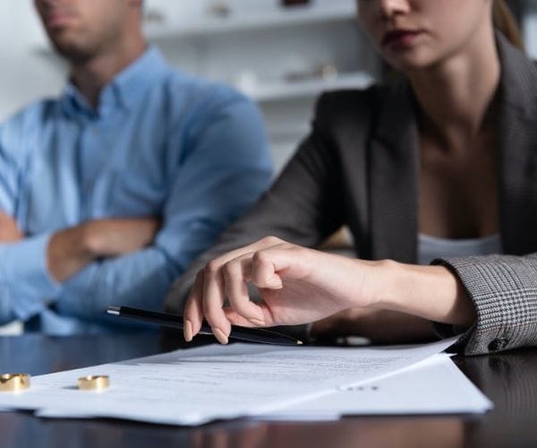 فسخ عقد الزواج