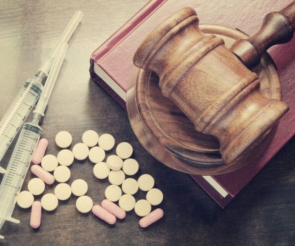 عقوبة حيازة المخدرات بقصد التعاطي