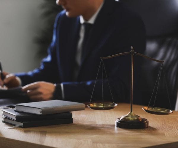 عقوبة التستر التجاري​