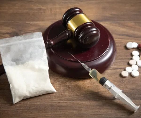 الدفوع القانونية فى قضايا المخدرات​