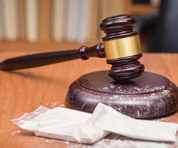 الدفوع القانونية فى قضايا المخدرات​