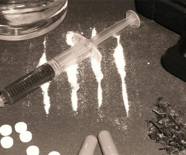 الدفوع فى قضايا تعاطى المخدرات