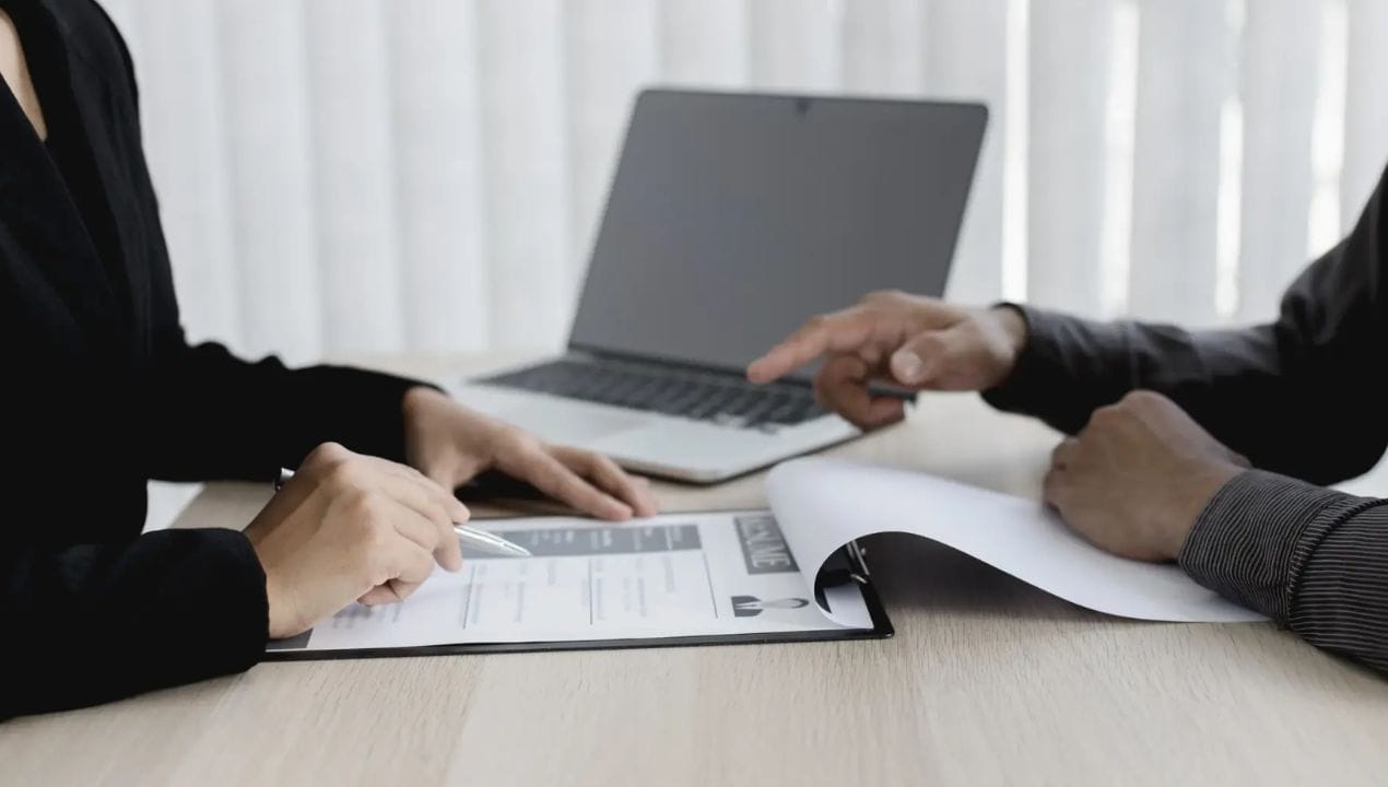 طريقة تقديم العمل لمكتب ضد شركة