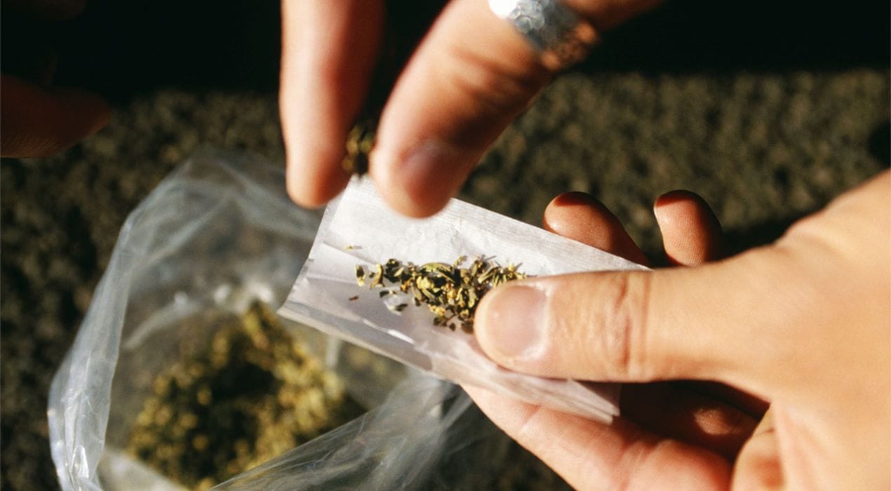 عقوبة تعاطي الحشيش في السعودية للاجانب