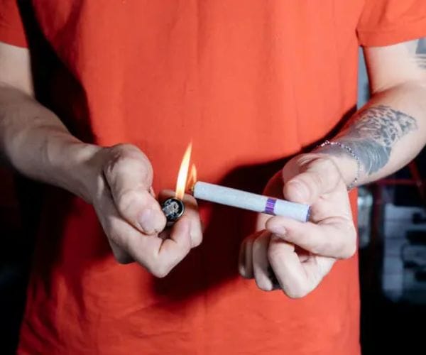 عقوبة تعاطي الحشيش في السعودية للاجانب