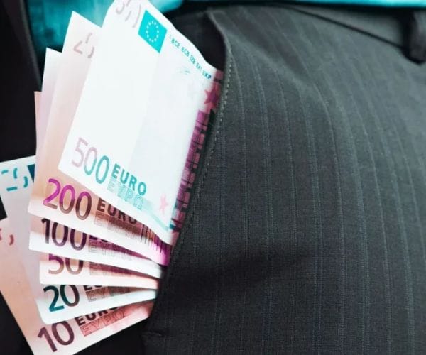 عقوبة الاختلاس في القطاع الخاص​