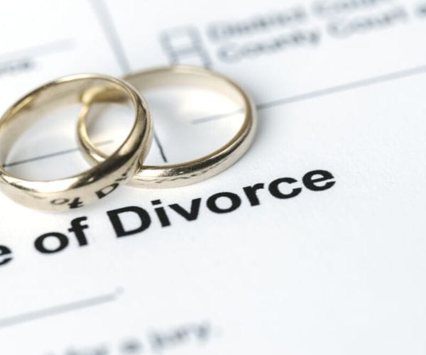 إذا طلبت الزوجة الطلاق ورفض الزوج