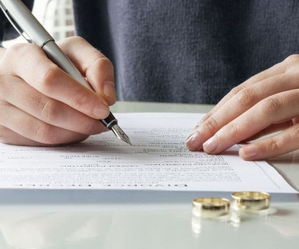 هل طلب توثيق الطلاق يعتبر طلاق؟