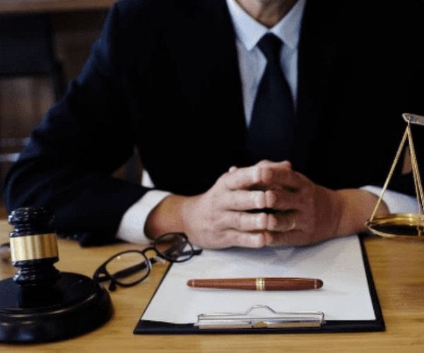 محامي عقاري بالرياض