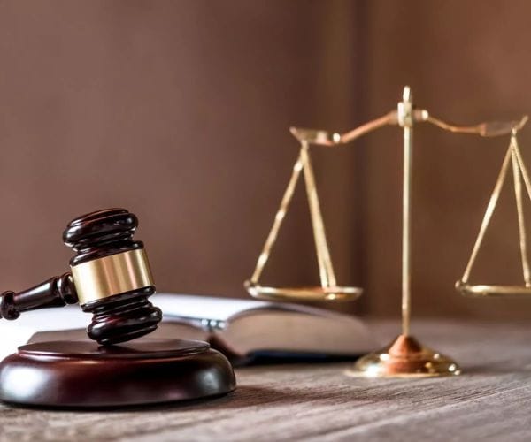 محامي عقاري بالرياض