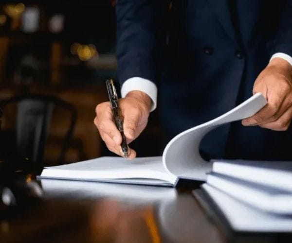 محامي قضايا اداريه