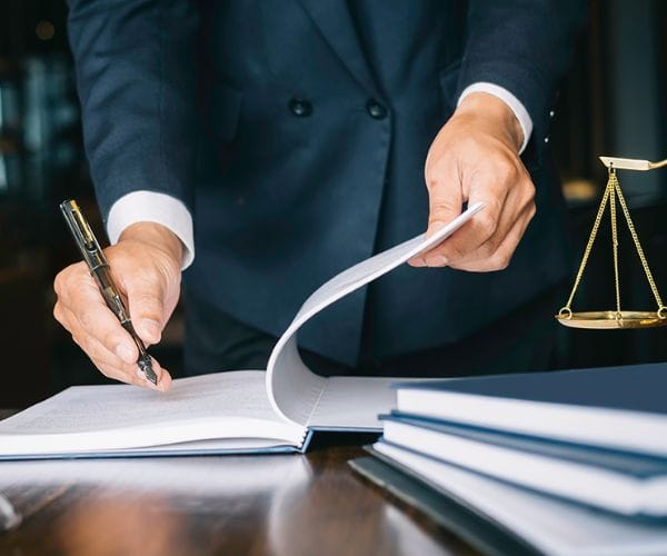أفضل محامي حقوق الموظفين لرفع القضايا العمالية في السعودية 2 أفضل محامي حقوق الموظفين